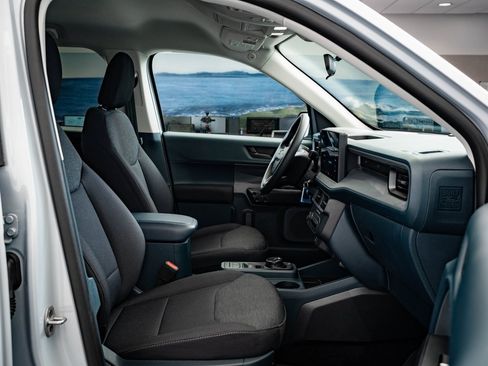 Used 2025 Ford Maverick XL image 22