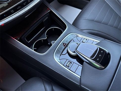 Used 2019 Mercedes-Benz S 560 4MATIC Sedan w/ AMG Line Exterior image 42