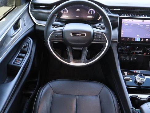 Used 2023 Jeep Grand Cherokee L Limited w/ Black Appearance Package AWD/4WD image 24