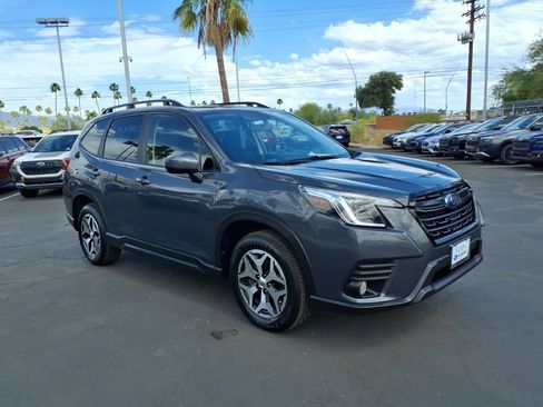 Used 2023 Subaru Forester Premium AWD/4WD image 31