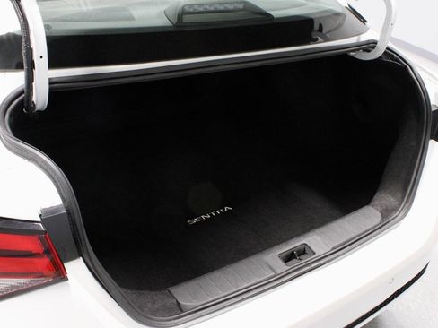 Used 2025 Nissan Sentra SV FWD image 12