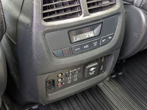 Used 2016 Honda Pilot Touring image 26