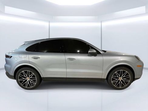 Certified 2025 Porsche Cayenne Coupe AWD/4WD image 8