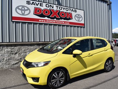 Used 2016 Honda Fit EX image 1