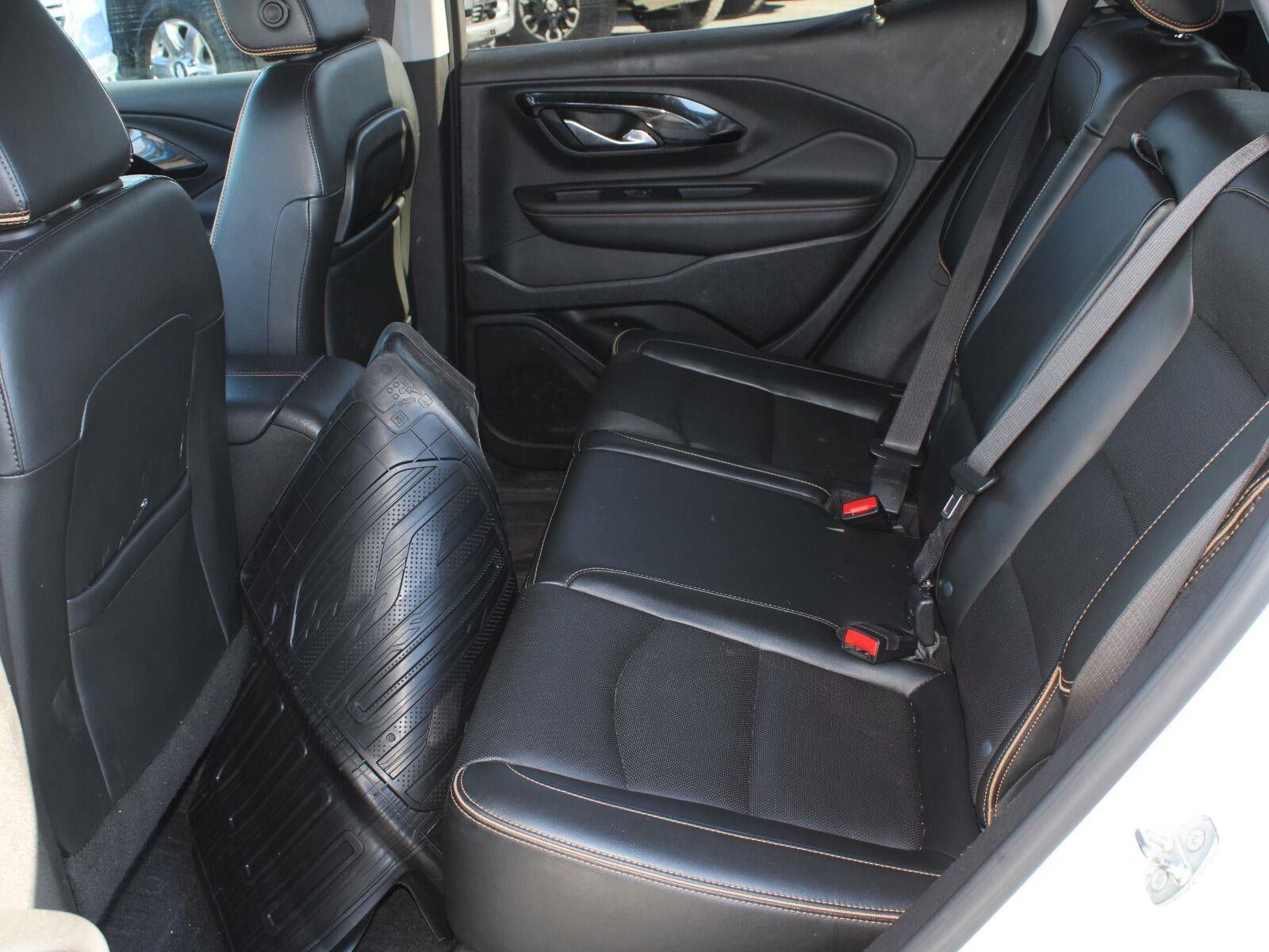 Used 2022 GMC Terrain AT4 w/ GMC Pro Grade Package AWD/4WD image 19