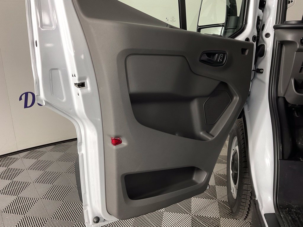 New 2026 Ford Transit 250 148 Medium Roof w/ Load Area Protection Package RWD image 12