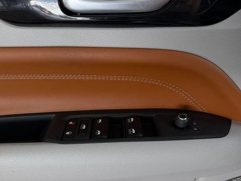Used 2023 Jeep Compass Limited AWD/4WD image 25