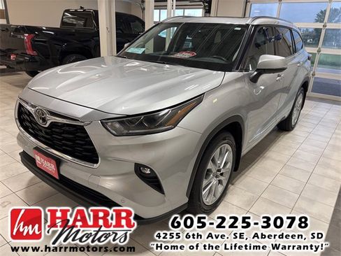 Used 2022 Toyota Highlander Limited image 1