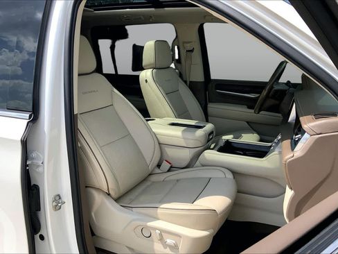 Certified 2021 GMC Yukon XL Denali RWD image 9
