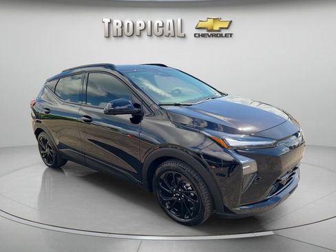 New 2027 Chevrolet Bolt RS w/ Super Cruise Package FWD image 7