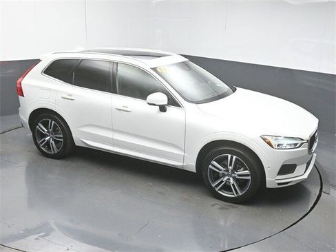 Used 2019 Volvo XC60 T5 Momentum w/ Premium Package image 41