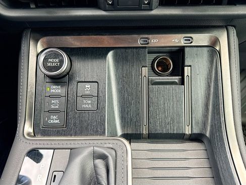 Used 2024 Lexus GX 550 AWD/4WD image 26