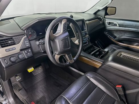 Used 2019 GMC Yukon Denali w/ Denali Ultimate Package image 31