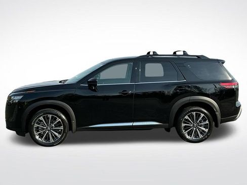 New 2026 Nissan Pathfinder Platinum image 3