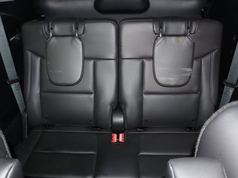 Certified 2022 Ford Explorer XLT w/ Equipment Group 202A image 24