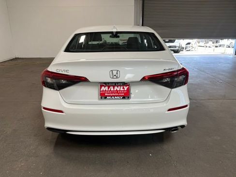 Used 2023 Honda Civic Sport image 4
