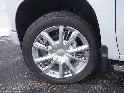 New 2026 Chevrolet Silverado 1500 High Country AWD/4WD image 33