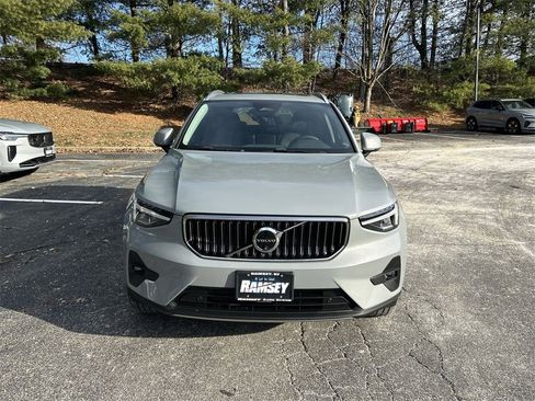 Certified 2024 Volvo XC40 B5 Plus w/ Protection Package Premier image 3
