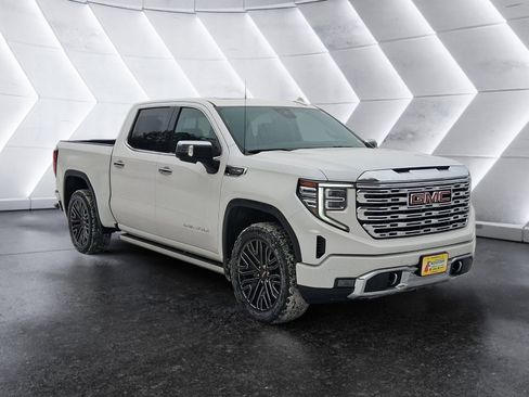 Used 2024 GMC Sierra 1500 Denali w/ Denali Reserve Package image 8