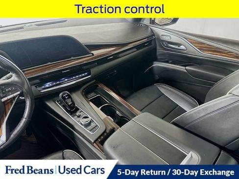 Used 2022 Cadillac Escalade ESV Premium Luxury AWD/4WD image 32