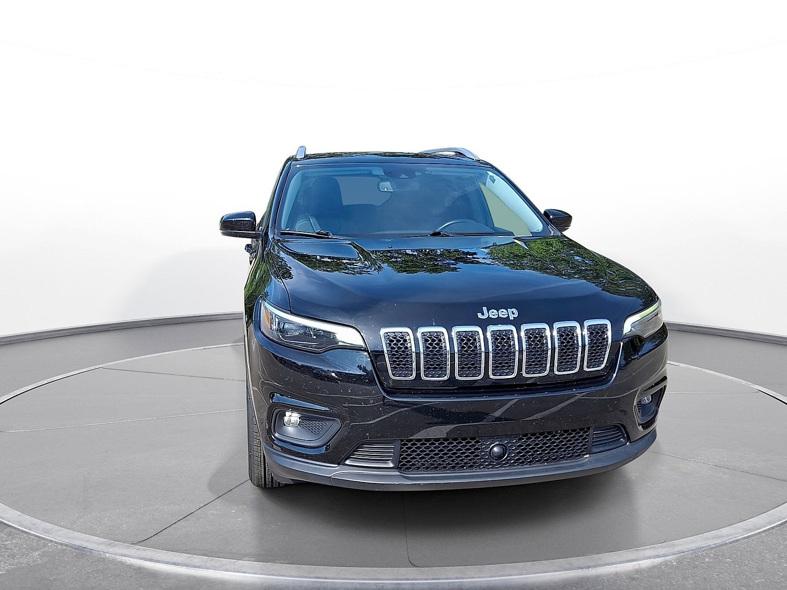 Used 2021 Jeep Cherokee Latitude Lux w/ Comfort/Convenience Group AWD/4WD image 2