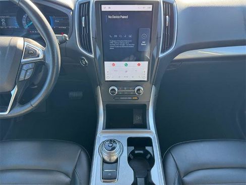 Certified 2024 Ford Edge SEL image 11