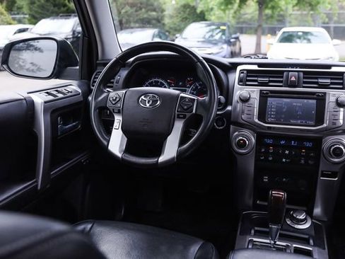 Used 2018 Toyota 4Runner Limited AWD/4WD image 21