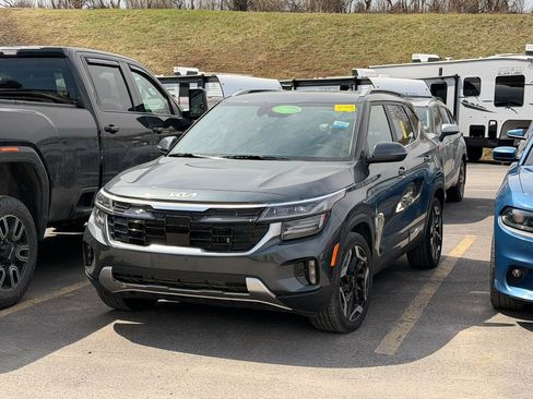 Used 2024 Kia Seltos SX image 1