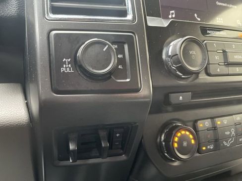 Used 2017 Ford F250 XLT w/ XLT Premium Package image 30