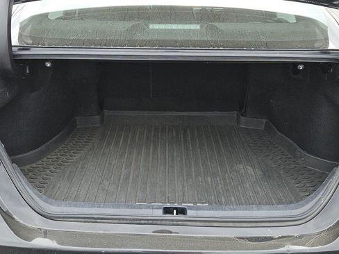 Used 2021 Toyota Camry SE w/ Cold Weather Package image 9