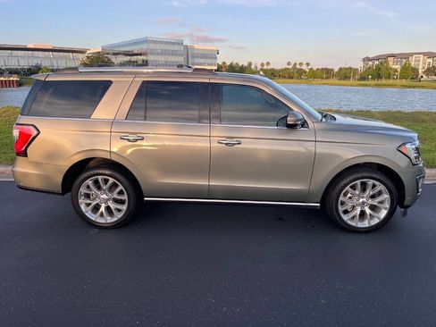 Used 2019 Ford Expedition Limited w/ Equipment Group 302A RWD image 11