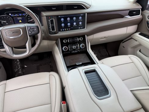 Used 2021 GMC Yukon XL Denali w/ Denali Ultimate Package image 19