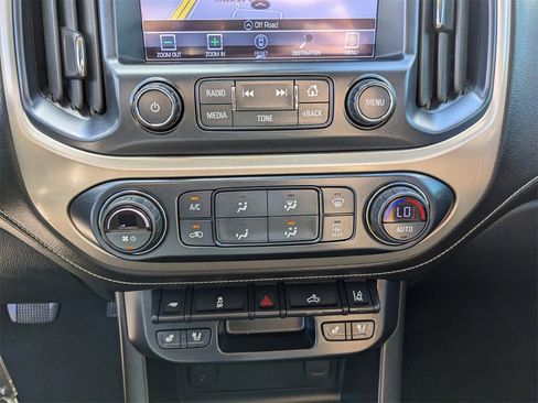 Used 2018 GMC Canyon Denali image 27