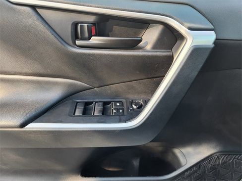 Used 2024 Toyota RAV4 LE image 17