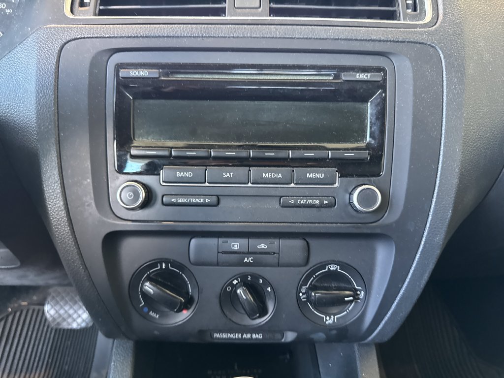 Used 2014 Volkswagen Jetta SE FWD image 28