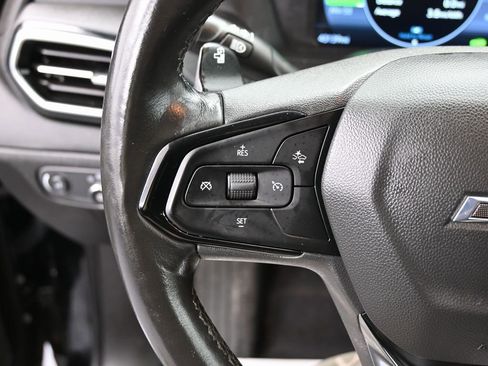 Used 2023 Chevrolet Bolt EUV LT w/ Convenience Package image 18