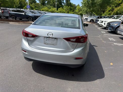 Used 2017 MAZDA MAZDA3 Touring image 13