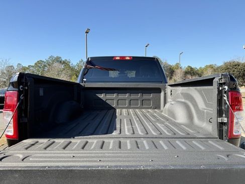 Used 2024 RAM 2500 Big Horn w/ Bed Utility Group image 29