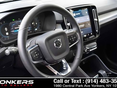Used 2023 Volvo XC40 B5 Ultimate w/ Protection Package Premier image 21