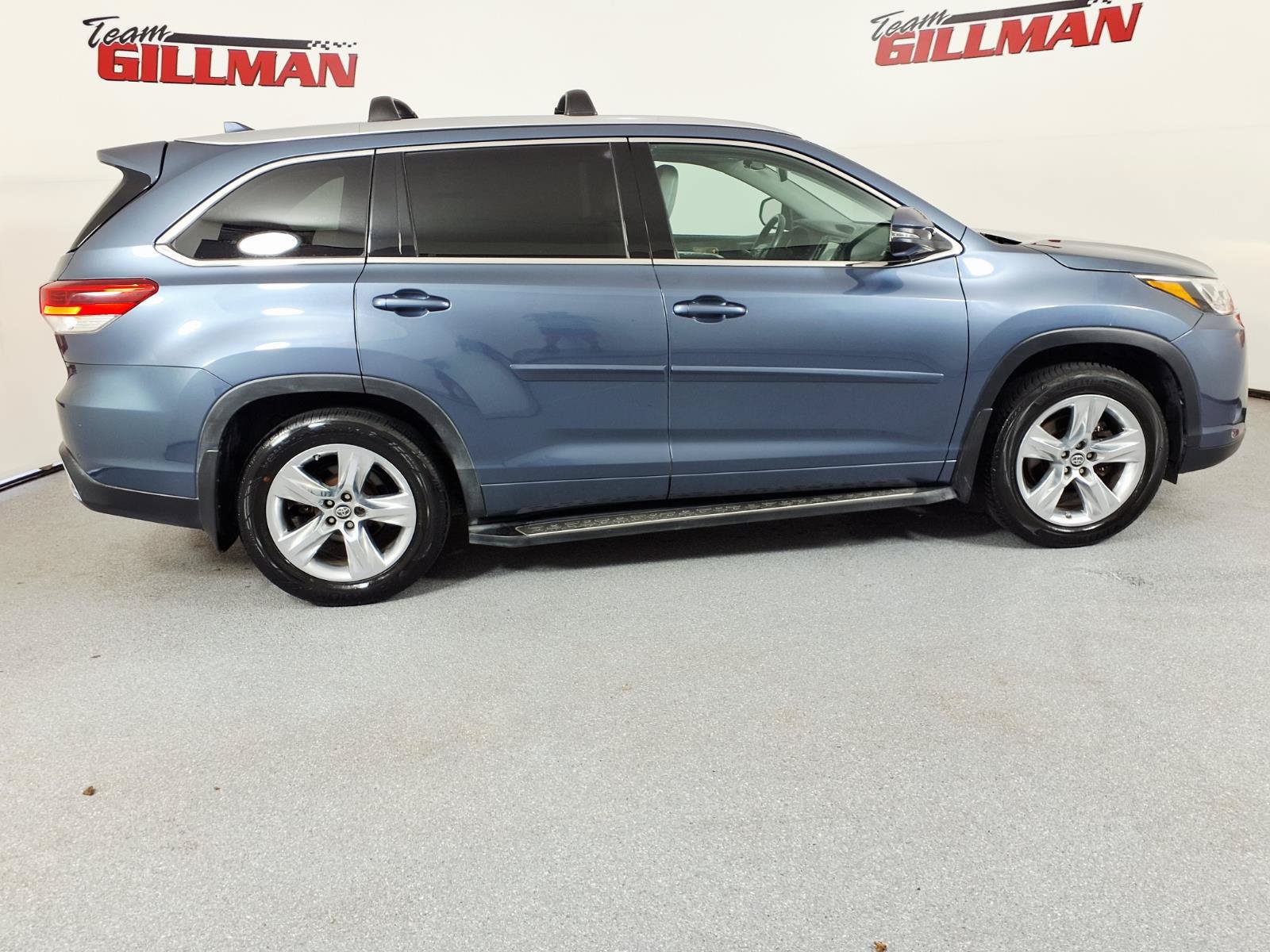 Used 2018 Toyota Highlander Limited w/ Protection Package #3 AWD/4WD image 2