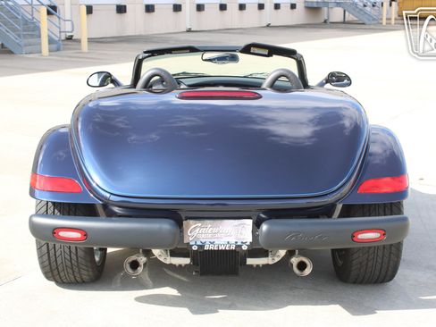 Used 2001 Chrysler Prowler RWD image 40