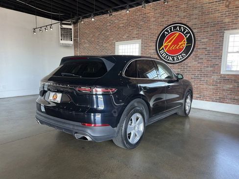 Used 2020 Porsche Cayenne image 16