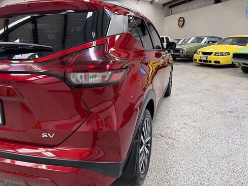 Used 2023 Nissan Kicks SV FWD image 16