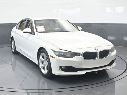 Used 2014 BMW 320i Sedan image 9