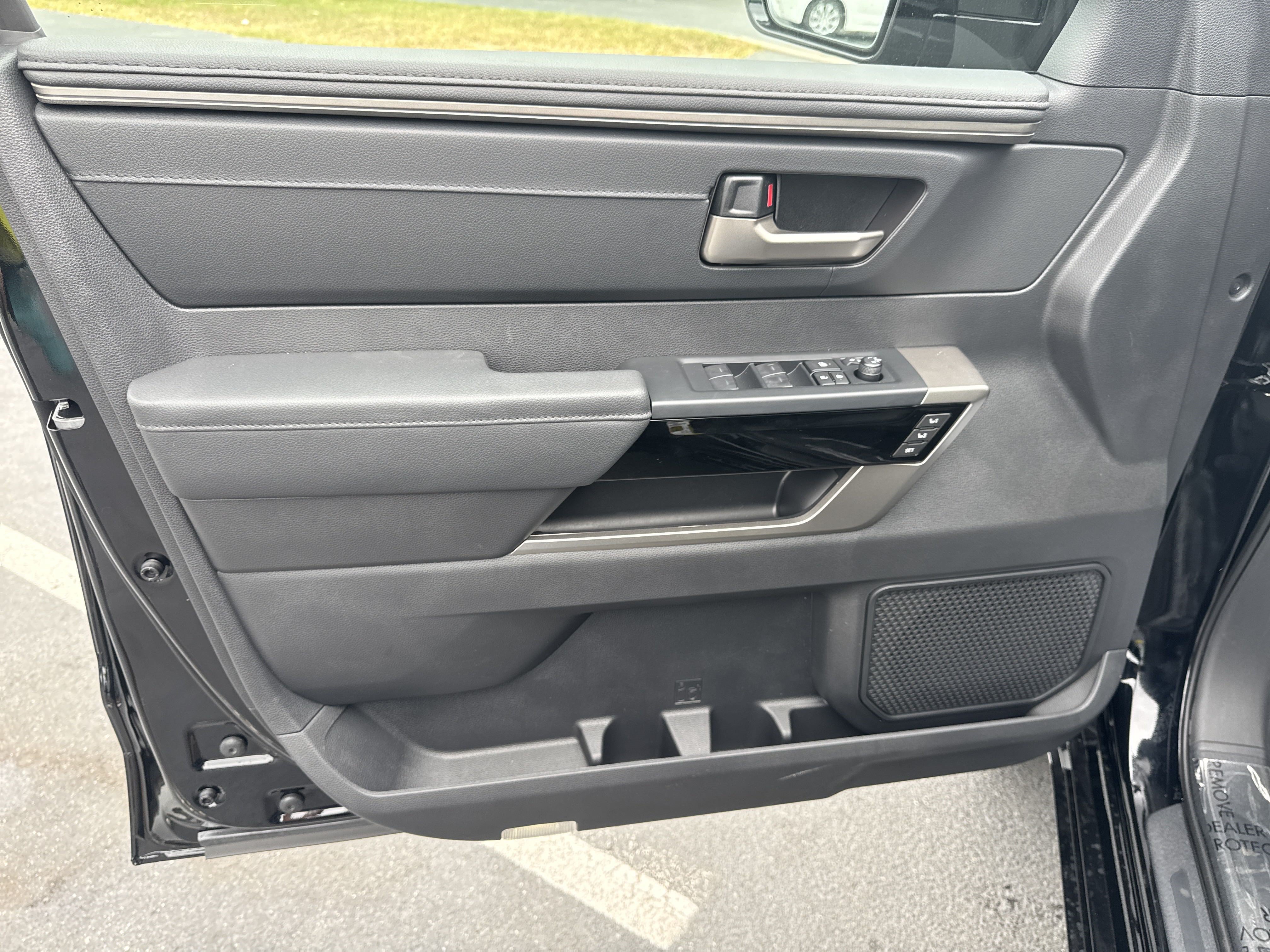 New 2025 Toyota Tundra Limited AWD/4WD image 23