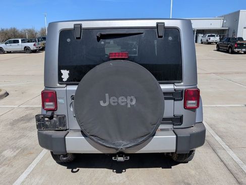 Used 2013 Jeep Wrangler Sahara w/ Connectivity Group image 7