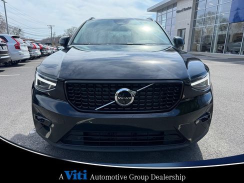 Used 2026 Volvo XC40 B5 Plus w/ Climate Package AWD/4WD image 3