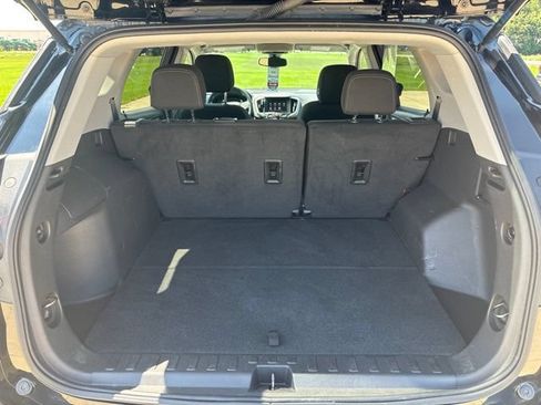 Used 2023 GMC Terrain SLE w/ Driver Convenience Package FWD image 17