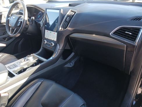 Used 2022 Ford Edge Titanium image 31