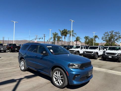Used 2025 Dodge Durango GT AWD/4WD image 2